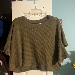 Short sleeve green top